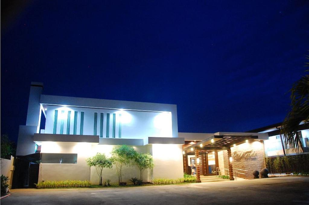 One Manalo Place Puerto Princesa Exteriér fotografie